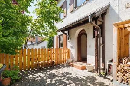 Haus zum Kaufen in Gilching 769.000,00 € 128.47 m²