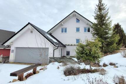 Haus zum Kaufen in Schwenningen 399.000,00 € 251.97 m²