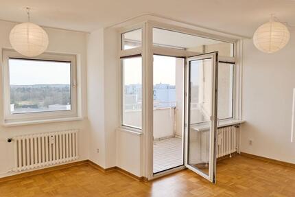 Himmel über Berlin: Helle 2-Zimmer-Wohnung mit Panorama-Blick