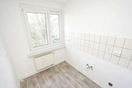 Wohnung zum Mieten in Chemnitz 295,56 € 49.26 m²