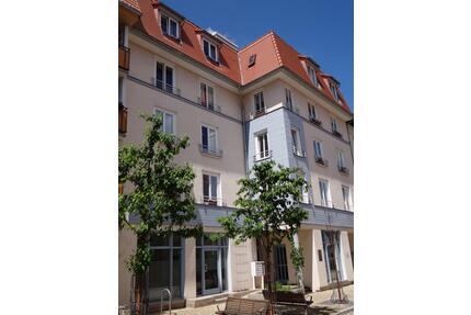 Attraktive 3-Zimmer-Wohnung mit Balkon und Aufzug in zentraler Innenstadtlage - Arnstadt