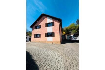 Einfamilienhaus mit Potenzial - 300.000,00&nbsp;EUR Kaufpreis, in Dollnstein (PLZ: 91795)