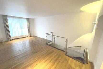 Neuwertige 2,5 Zimmer Wohnung im beliebten Nordend West mit EBK - Frankfurt am Main Nordend-West