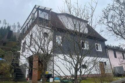 Einfamilienhaus in Mellenbach - 59.000,00&nbsp;EUR Kaufpreis, ca.&nbsp; 100,00&nbsp;m&sup2;&nbsp;Wohnfl&auml;che in Mellenbach-Glasbach (PLZ: 98744)