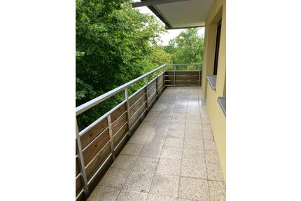 Hell 2 Zimmer Wohnung mit großem Balkon in Neusatz - Bad Herrenalb