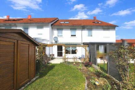 Charmantes Reihenmittelhaus auf einem ca. 118 m² großen Grundstück zu verkaufen. - Schwanstetten Leerstetten