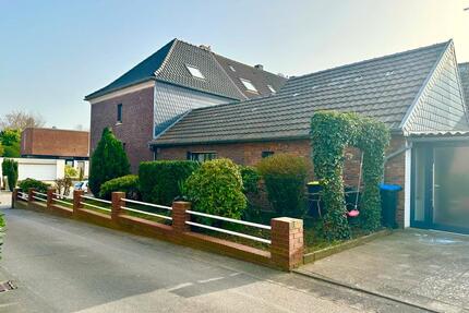 Charmante Einfamilienhaus 2 Garagen in Ruhiger Lage von Heinsberg