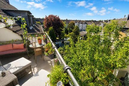 Düsseldorf-Bilk: hell, 2 Zimmer, Dachbalkon - von privat