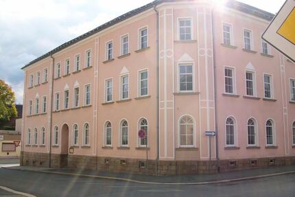 Großzügige 2-Zimmer-Wohnung mit Kochnische! - Lengenfeld