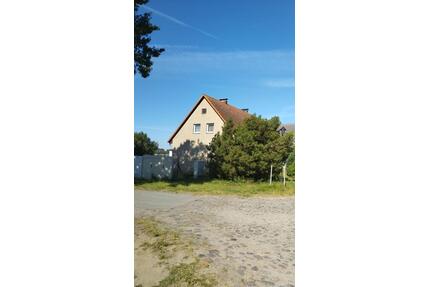 Charmantes Einfamilienhaus mit schönem Grundstück, Garage, Stall - Ducherow