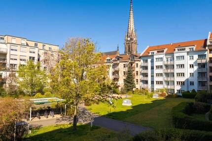 Grüne Oase und fußläufig zur Innenstadt - bezugsfreie 2-Zimmer mit Balkon & Tiefgarage - Leipzig Zentrum-Süd
