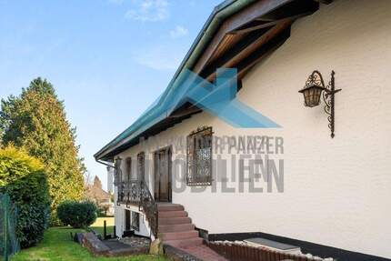 Großzügiges Einfamilienhaus mit Einliegerwohnung und Poolbereich am Brasselsberg! - Kassel / Brasselsberg