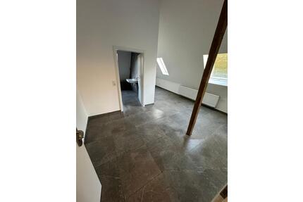 Sanierte Dachgeschosswohnung zum 1.5.26 Osternburg - Oldenburg Kreyenbrück