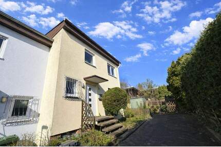 GLOBAL INVEST SINSHEIM | Schönes Reihenendhaus mit Garten und Garage in Sinsheim-Ost