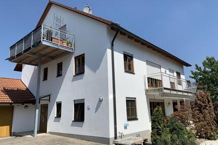 Große Dachgeschosswohnung in ruhiger Lage - Meitingen
