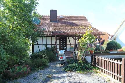 Haus zum Mieten in Eppstein Ehlhalten 1.350,00 € 130 m² - Eppstein / Ehlhalten