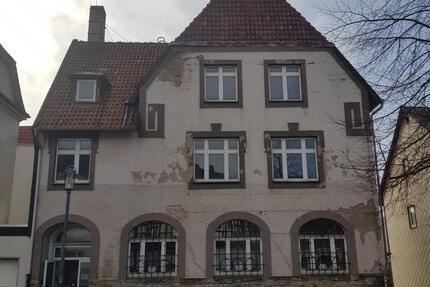 Sehr gutes 3 Familienhaus - 185.000,00&nbsp;EUR Kaufpreis, ca.&nbsp; 280,00&nbsp;m&sup2; in Einbeck (PLZ: 37574)
