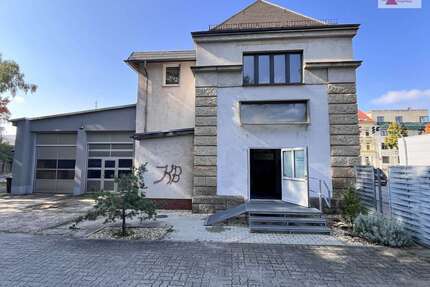 Haus zum Kaufen in Zwickau Schedewitz 375.000,00 € 1 m² - Zwickau / Schedewitz