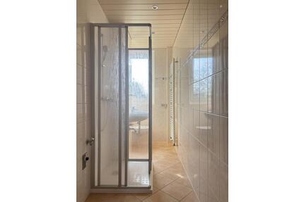 Charmante 3-Raumwohnung im Erdgeschoss mit Dusche und Balkon zu vermieten - Köthen (Anhalt)