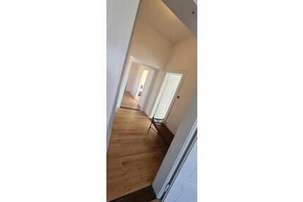 Große Helle 6z. Wohnung WG Tauglich m. Garten 15min von Würzburg - Reichenberg