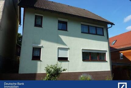 Sanierungsbedürftiges Zweifamilienhaus - Geratal