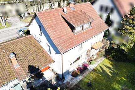 Haus zum Kaufen in Stuttgart 849.000,00 € 218.37 m²