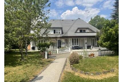 WOHNGLÜCK IM GRÜNEN - 890.000,00&nbsp;EUR Kaufpreis, ca.&nbsp; 161,00&nbsp;m&sup2;&nbsp;Wohnfl&auml;che in Munderkingen (PLZ: 89597)