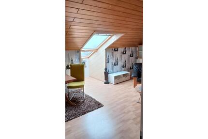 Dachgeschosswohnung 2 Zimmer in 69259 Wilhelmsfeld mit Balkon