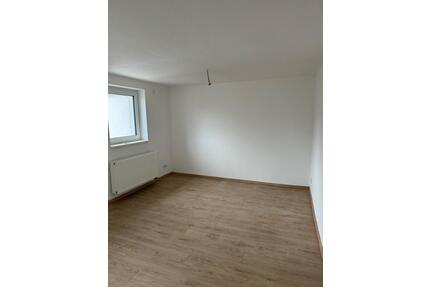 Kernsanierte 2-Zimmer-Wohnung mit Balkon in ruhiger Lage - Flammersfeld