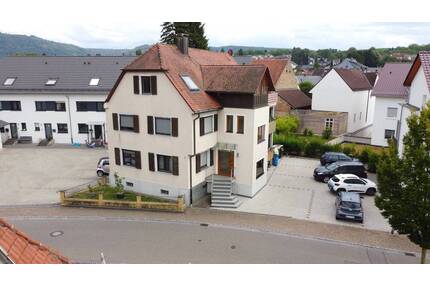 Gepflegtes Mehrfamilienhaus mit 3 Einheiten in zentraler Lage von Friesenheim zu verkaufen!