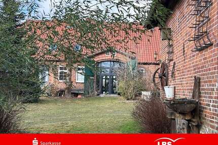 Haus zum Kaufen in Wittenburg 600.000,00 € 251.53 m²