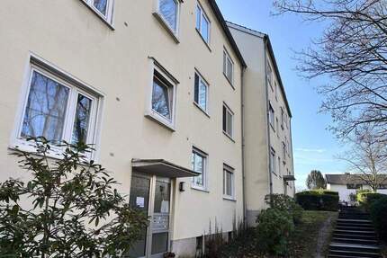 Renovierte 3-Zimmer-Wohnung mit Balkon im 2. OG in Plittersdorf - Bonn