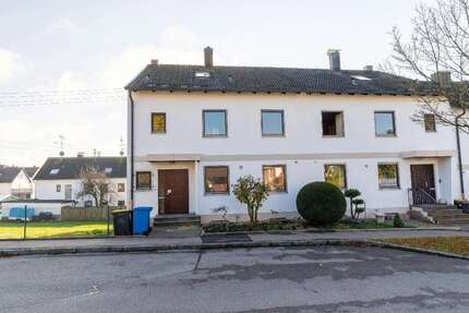 Haus zum Mieten in Friedberg 1.700,00 € 200 m²