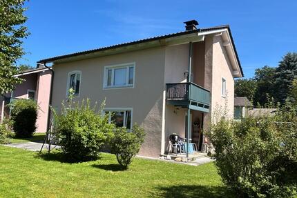 *** WOHNEN MIT BERGBLICK *** Renovierte 3-Zi-Whg mit Balkon - Siegsdorf