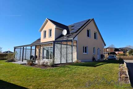 Haus zum Kaufen in Süderbrarup 439.000,00 € 139.6 m²