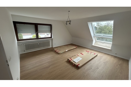 2-Zi. Wohnung Dachgeschoß - 1.064,00&nbsp;EUR Kaltmiete, ca.&nbsp; 56,00&nbsp;m&sup2;&nbsp;Wohnfl&auml;che in München (PLZ: 80997)