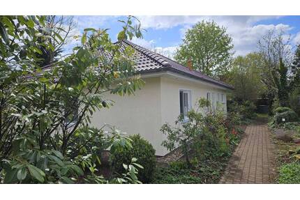 Einfamilienhaus mit gewachsenem Garten, eigenem Flair und einem Hauch Exklusivität - Hademstorf