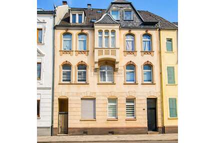 Haus zum Kaufen in Solingen 590.000,00 € 286 m²