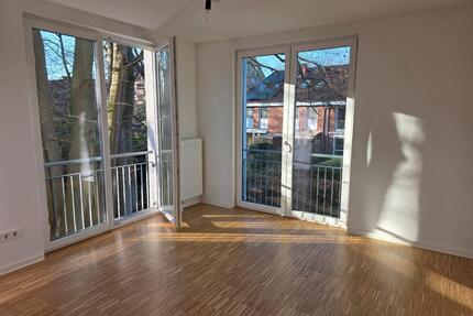 Schöne 4 Zimmer-Wohnung mit Balkon in gepflegter Anlage in Hamburg-Schnelsen aus 2013