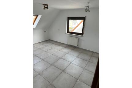 Mietwohnung - 1.600,00&nbsp;EUR Kaltmiete, ca.&nbsp; 125,00&nbsp;m&sup2; in Heßdorf (PLZ: 91093)