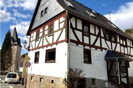 Haus zum Kaufen in Braunfels Tiefenbach 199.000,00 € 170 m²