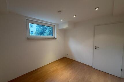 Modernisierte 2-Zimmer-Souterrainwohnung mit 50 m² in Burscheid