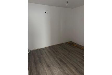 Sanierte 4 Raum Wohnung zu vermieten im Steinweg! - Halle (Saale) Damaschkestraße