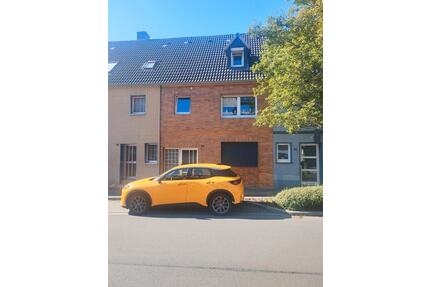 Haus zu VERKAUFEN in Kamen - 205.000,00&nbsp;EUR Kaufpreis, ca.&nbsp; 140,00&nbsp;m&sup2; in Kamen (PLZ: 59174)