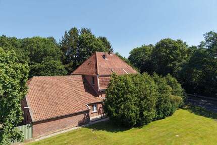 Haus zum Kaufen in Westoverledingen 225.000,00 € 195 m²