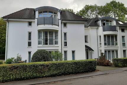 Nur für Senioren ab 60 Jahren ! 2-Zimmer-Wohnung in seniorengerechter Umgebung direkt am Michaelsberg - Siegburg