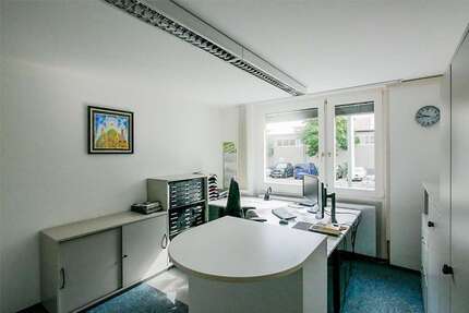 Büro in Schramberg-Sulgen 849,49 € 99.94 m²