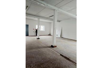 Flexible Gewerbehalle (494 m²) – 3 Hallen – teilbar – LKW-Anfahrt - Isen