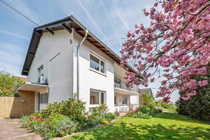 Freiraum pur! - Wohnen wie im großen Bungalow plus 3-Zimmer-Einliegerbereich und grandiosem Garten - Ober-Olm