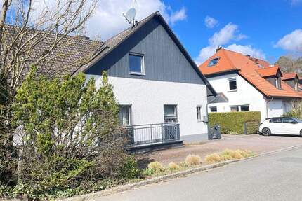 Rückersdorf: Traumhaus mit zwei Terrassen, Balkon und großem sehr gepflegtem Garten